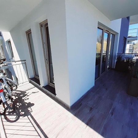 Apartament Kapitanski Mostek 17A Z Widokiem Na Port I Latarnie Morska Oraz Garazem Leilighet Kołobrzeg Eksteriør bilde